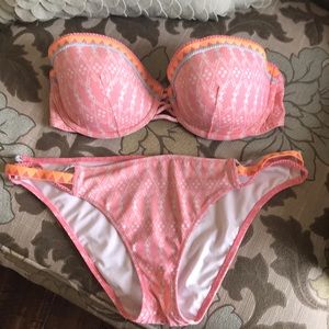 Victoria’s Secret bikini